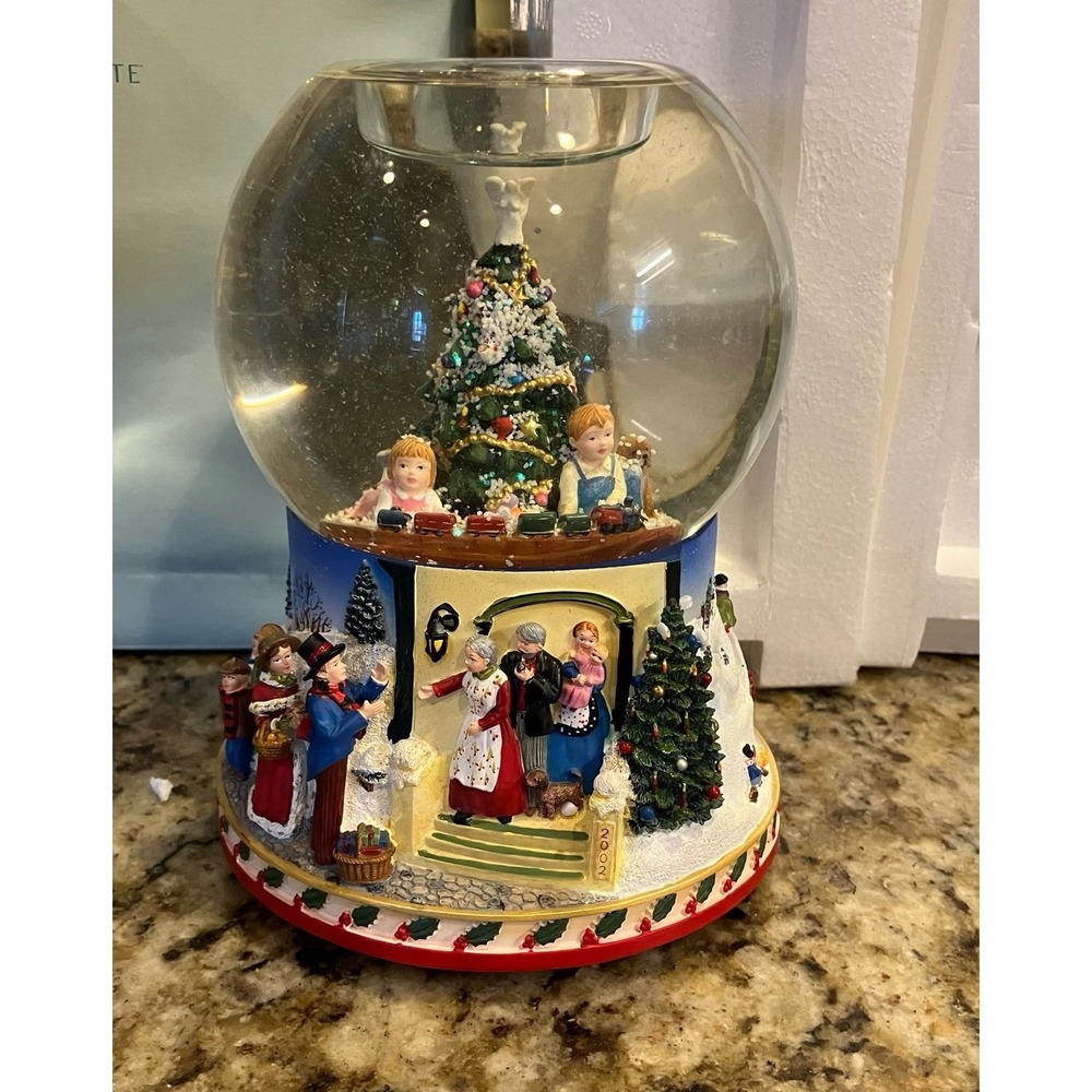 PartyLite P7655 Christmas Morning Musical Tealight Snow Globe